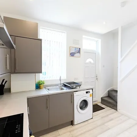 Vakantiehuis Refurbished 3 Bedroom House Near Centre Leeds (West Yorkshire)